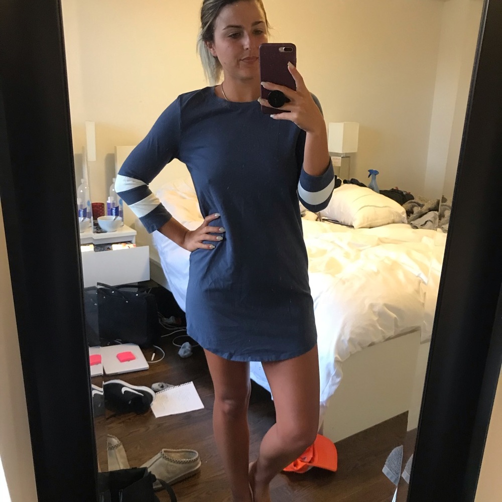 Sweatshirt dress